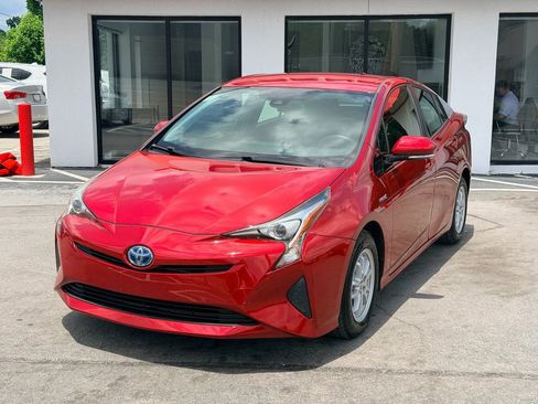 Used 2017 Toyota Prius Two w/ Carpet Mat Package FWD image 10