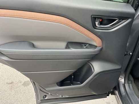 New 2026 Subaru Forester Sport w/ Sport Package image 18