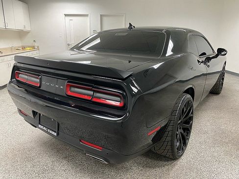 Used 2018 Dodge Challenger SXT Plus image 5