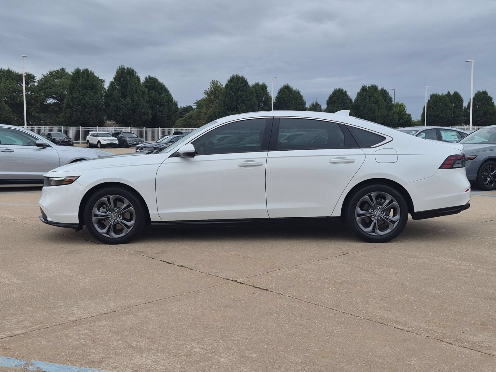 Certified 2024 Honda Accord EX-L image 9