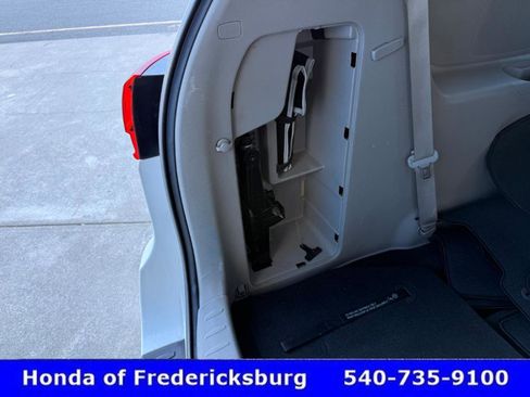 Used 2019 Kia Sedona EX w/ EX Premium Package image 24