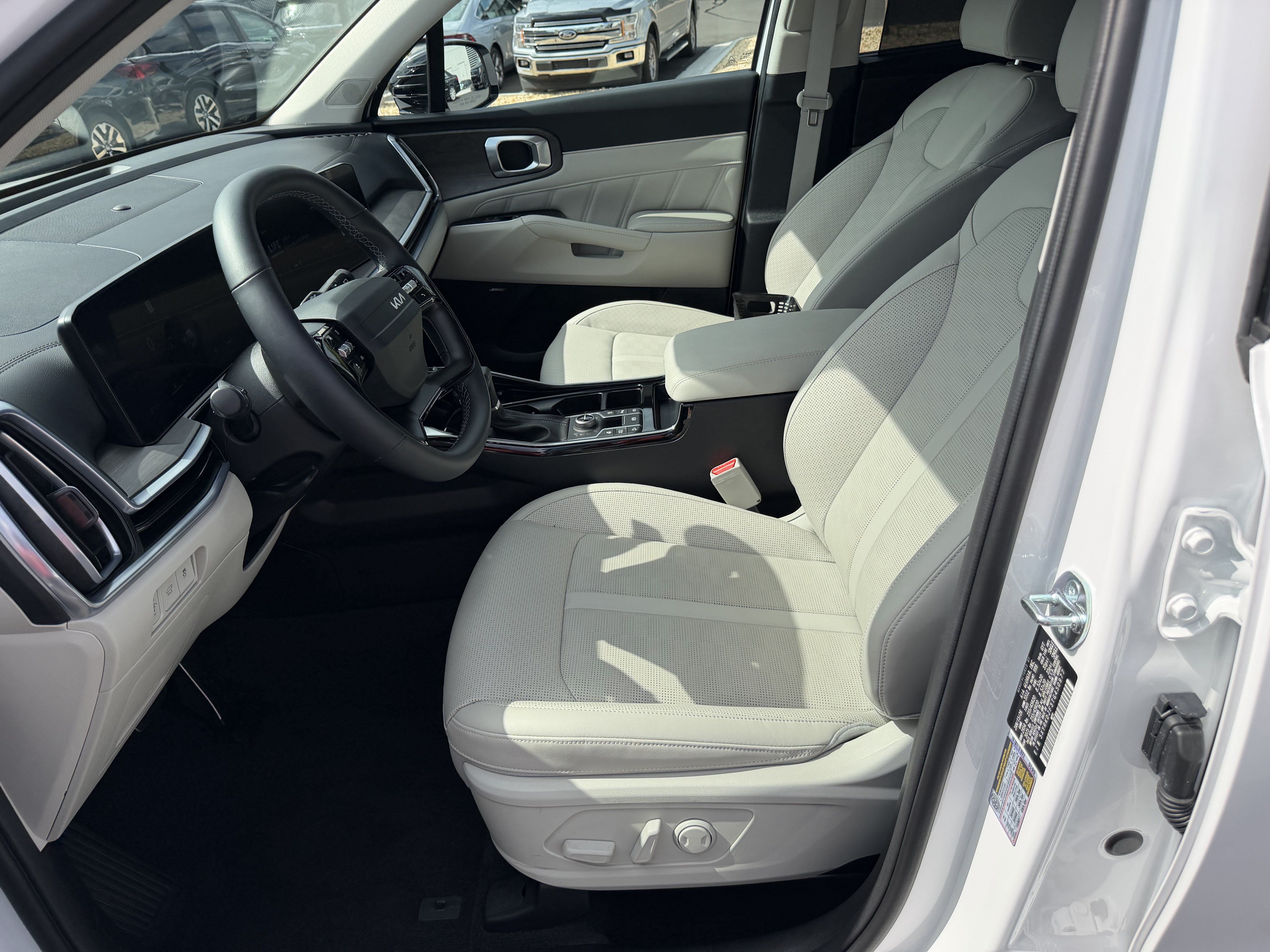 Certified 2026 Kia Sorento SX AWD/4WD image 9