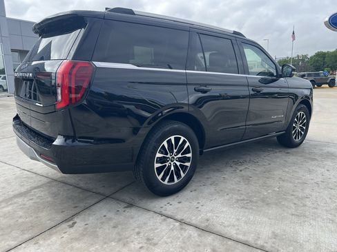 Used 2025 Ford Expedition Platinum AWD/4WD image 7