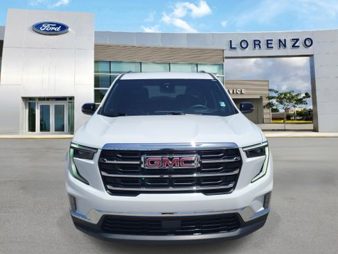 Used 2024 GMC Acadia Elevation w/ Luxury Package FWD image 2