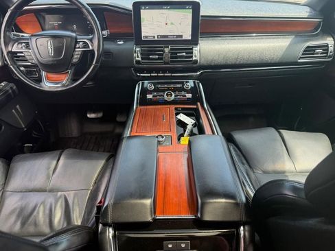 Used 2020 Lincoln Navigator L Reserve RWD image 10