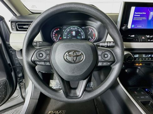 Used 2023 Toyota RAV4 XLE FWD image 15