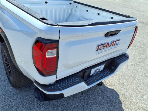New 2026 GMC Canyon AT4 image 18