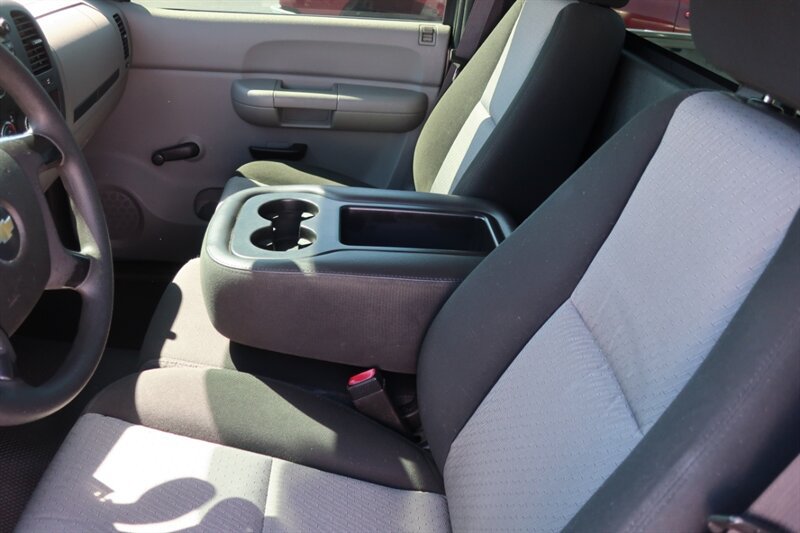 Used 2008 Chevrolet Silverado 1500 W/T RWD image 19
