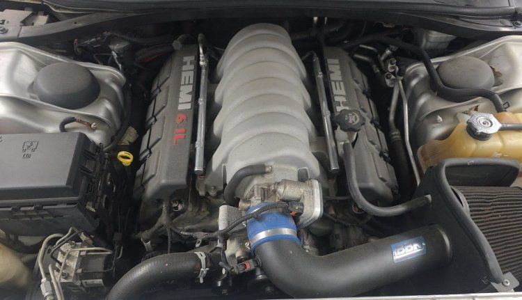 Used 2008 Dodge Challenger SRT8 RWD image 2