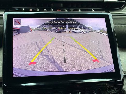 Used 2023 Jeep Grand Cherokee Overland w/ Luxury Tech Group IV AWD/4WD image 41