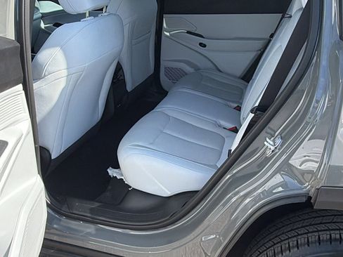 New 2026 Jeep Cherokee Laredo image 20