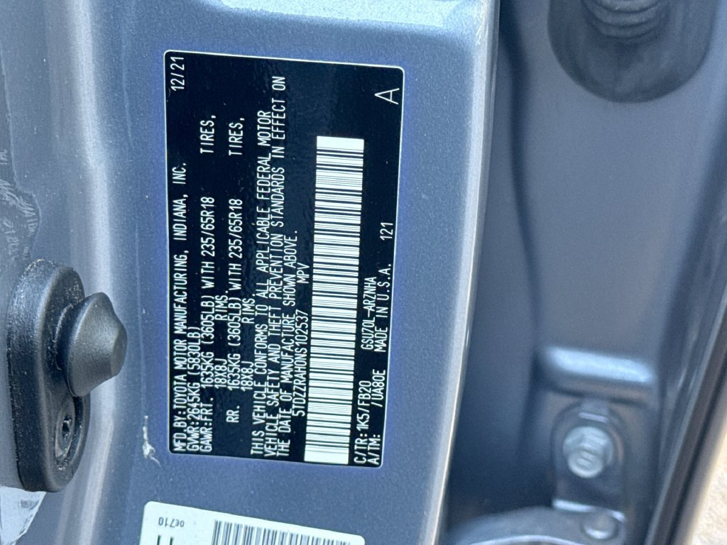 Used 2022 Toyota Highlander LE FWD image 26