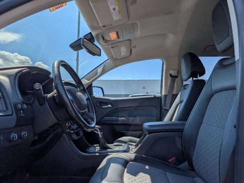 Used 2022 Chevrolet Colorado Z71 AWD/4WD image 8