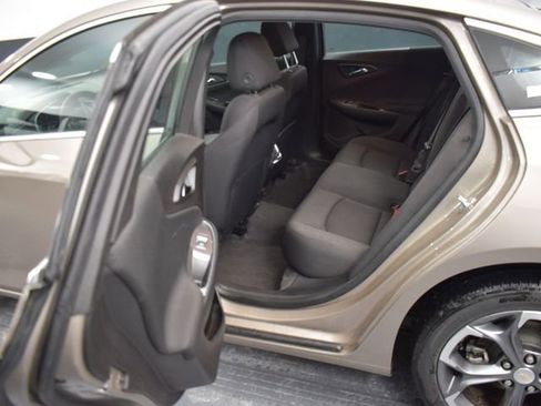 Used 2024 Chevrolet Malibu LT image 29