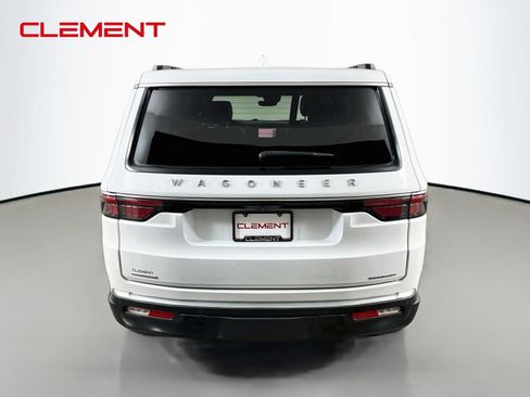 Used 2022 Jeep Wagoneer Series III w/ Convenience Group I AWD/4WD image 8