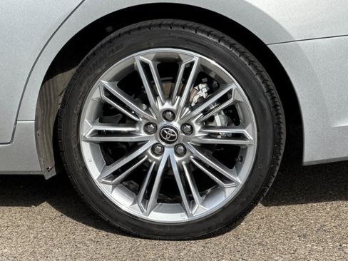 Used 2021 Toyota Avalon Limited w/ Advanced Safety Package FWD image 25