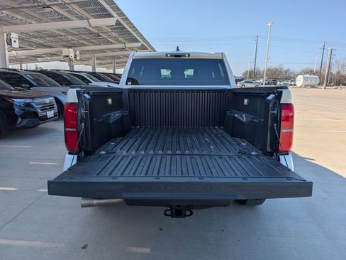 Used 2025 Toyota Tacoma TRD Off-Road image 30