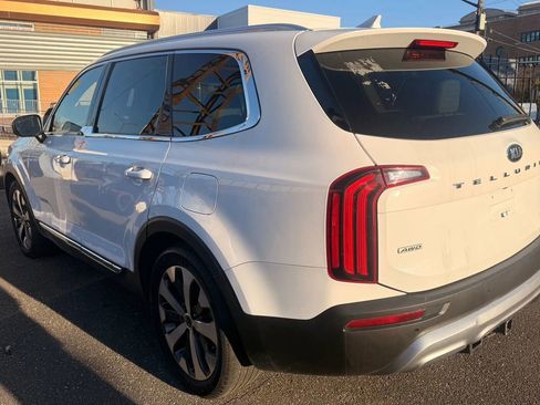 Used 2021 Kia Telluride EX w/ EX Premium Package image 7