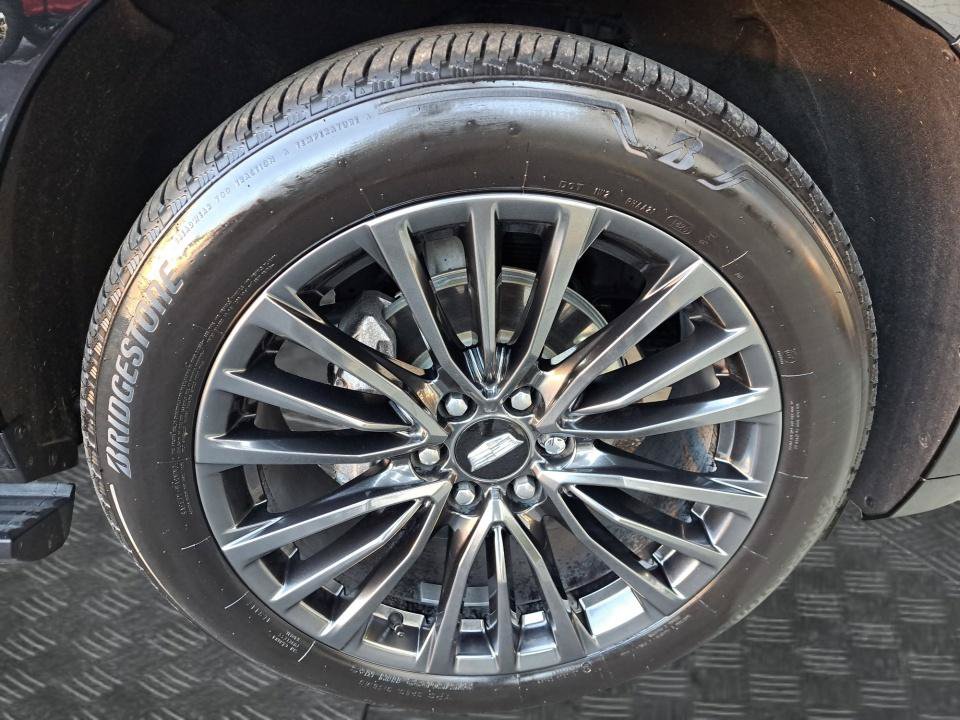 Certified 2025 Cadillac Escalade Sport Platinum w/ LPO, Floor Liner Package AWD/4WD image 16