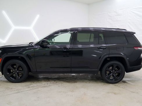 Used 2022 Jeep Grand Cherokee L Laredo image 3