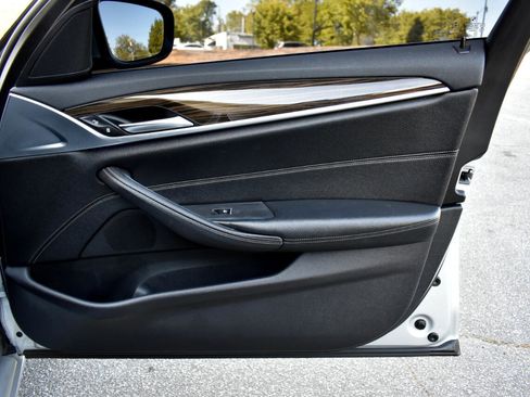 Used 2019 BMW 530i xDrive w/ Convenience Package image 35