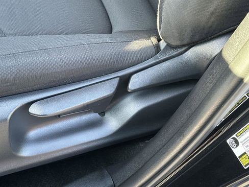 Used 2023 Toyota Corolla Cross LE image 23