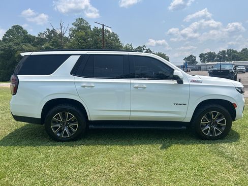 Used 2024 Chevrolet Tahoe Z71 w/ Luxury Package AWD/4WD image 9