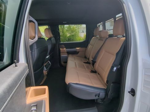 Used 2022 Ford F150 Lariat image 17