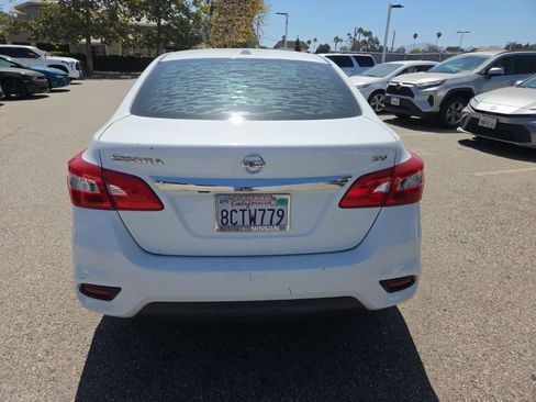 Used 2018 Nissan Sentra SV FWD image 4