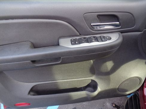 Used 2008 Chevrolet Suburban LS w/ Convenience Package 1 image 16