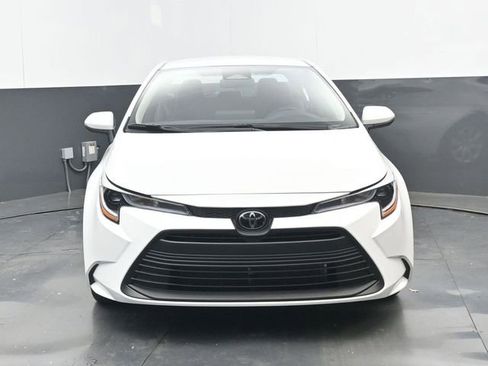 Used 2025 Toyota Corolla LE image 19