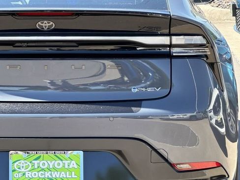 New 2026 Toyota Prius Plug-In Hybrid FWD image 6