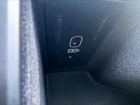 Used 2025 Volvo XC90 T8 Ultra w/ Protection Package Premier AWD/4WD image 36