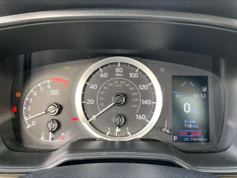 Used 2022 Toyota Corolla LE w/ LE Convenience Package FWD image 25