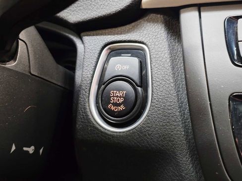 Used 2015 BMW 320i Sedan image 19