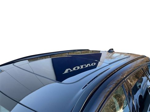 Certified 2023 Volvo XC60 B5 Plus w/ Protection Package Premier image 11