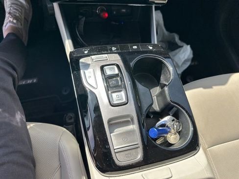 Used 2023 Hyundai Tucson SEL w/ Cargo Package AWD/4WD image 16