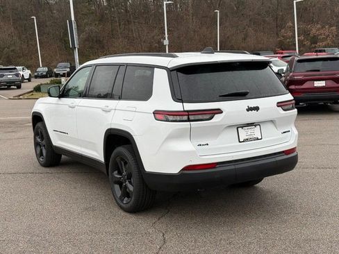 New 2025 Jeep Grand Cherokee L Limited w/ Luxury Tech Group II AWD/4WD image 3