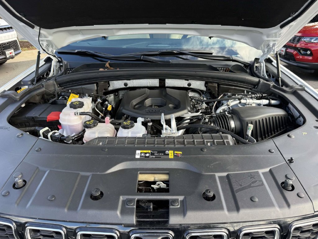 Used 2023 Jeep Grand Cherokee 4WD 4xe w/ Luxury Tech Group II image 13