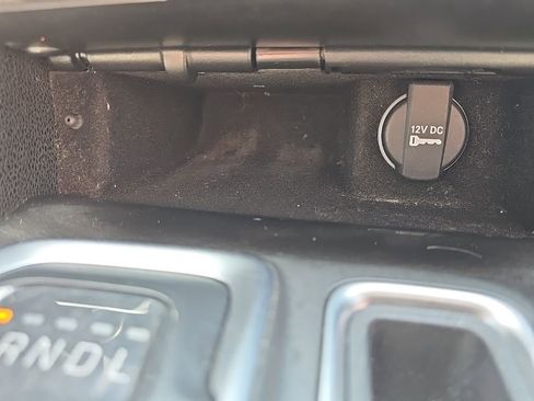 Used 2018 Chrysler 300 Touring w/ Sport Appearance Package image 35