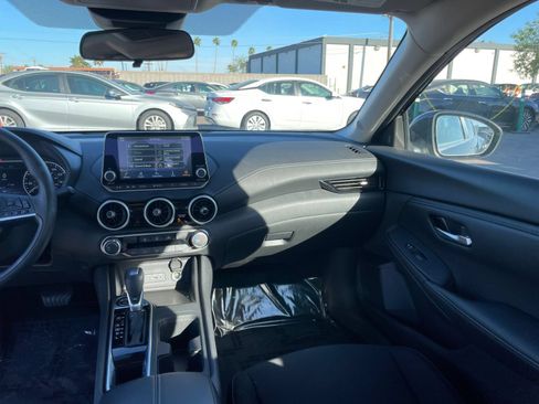 Used 2025 Nissan Sentra SV FWD image 34