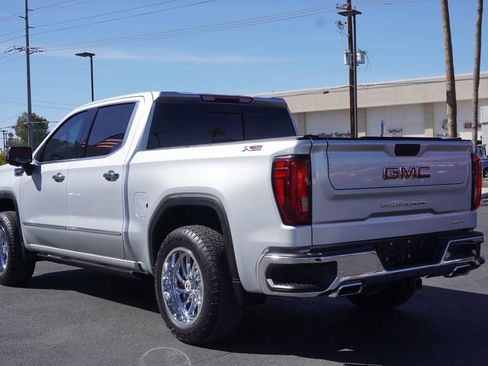 Certified 2022 GMC Sierra 1500 SLT w/ SLT Premium Plus Package image 3