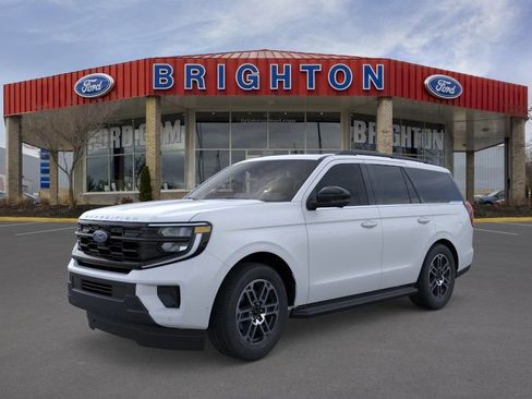 Used 2026 Ford Expedition Active AWD/4WD image 3