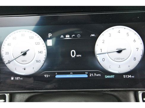 Used 2024 Hyundai Elantra SEL FWD image 16