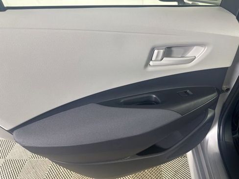 Used 2023 Toyota Corolla LE FWD image 18
