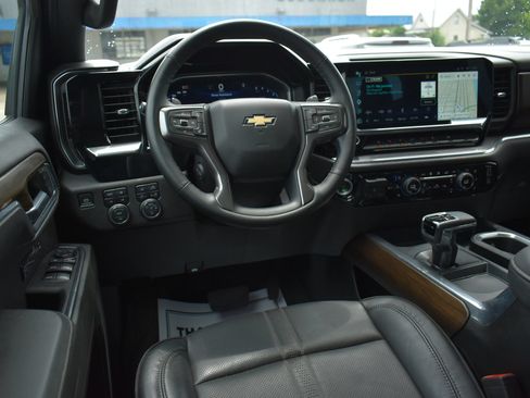 Used 2024 Chevrolet Silverado 1500 High Country AWD/4WD image 19