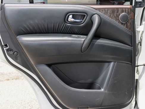 Used 2021 Nissan Armada Platinum w/ Captain's Chairs Package RWD image 8
