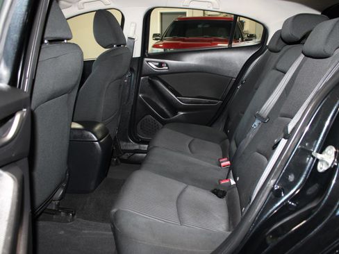 Used 2016 MAZDA MAZDA3 i Sport w/ Preferred Equipment Package FWD image 25