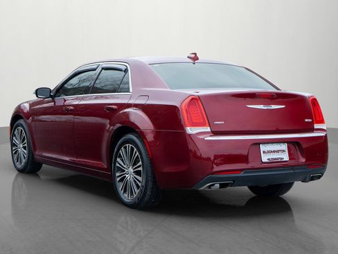 Used 2016 Chrysler 300 Limited image 5