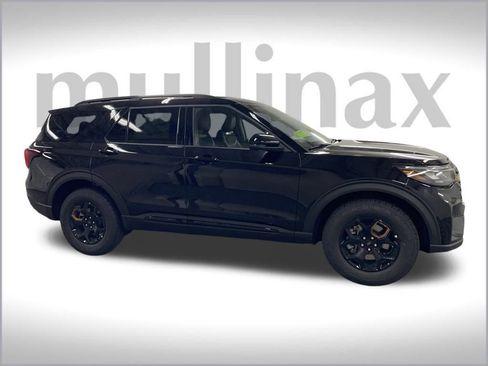 New 2026 Ford Explorer Tremor w/ Tremor Convenience Package image 2